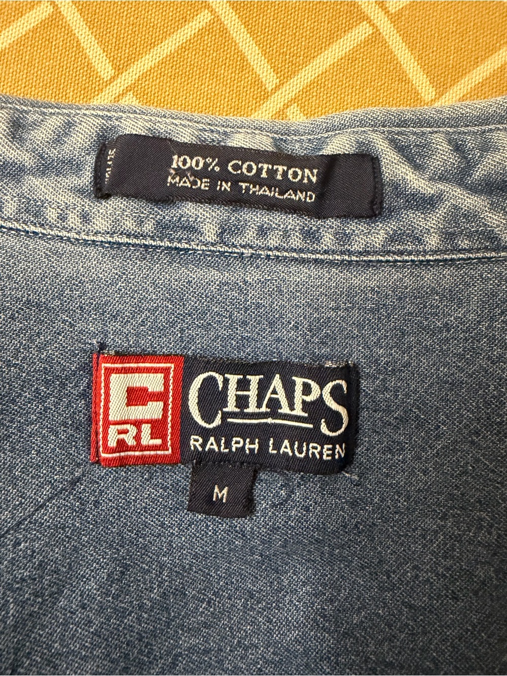Vintage Chaps Ralph Lauren Men’s Medium Denim Shirt Crest Logo 90s Button Down - Picture 2 of 3